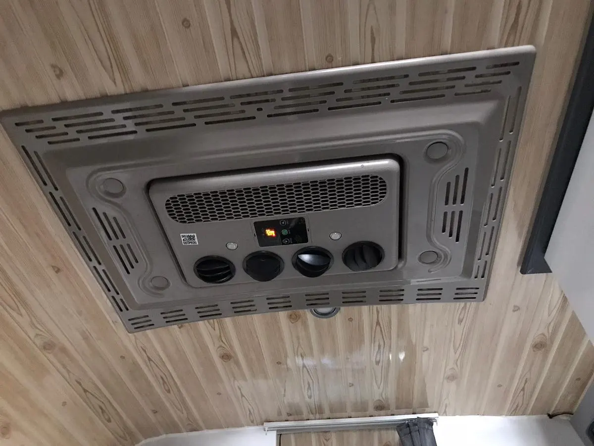 Karavana 12V elektrikli park kliması montajı 2