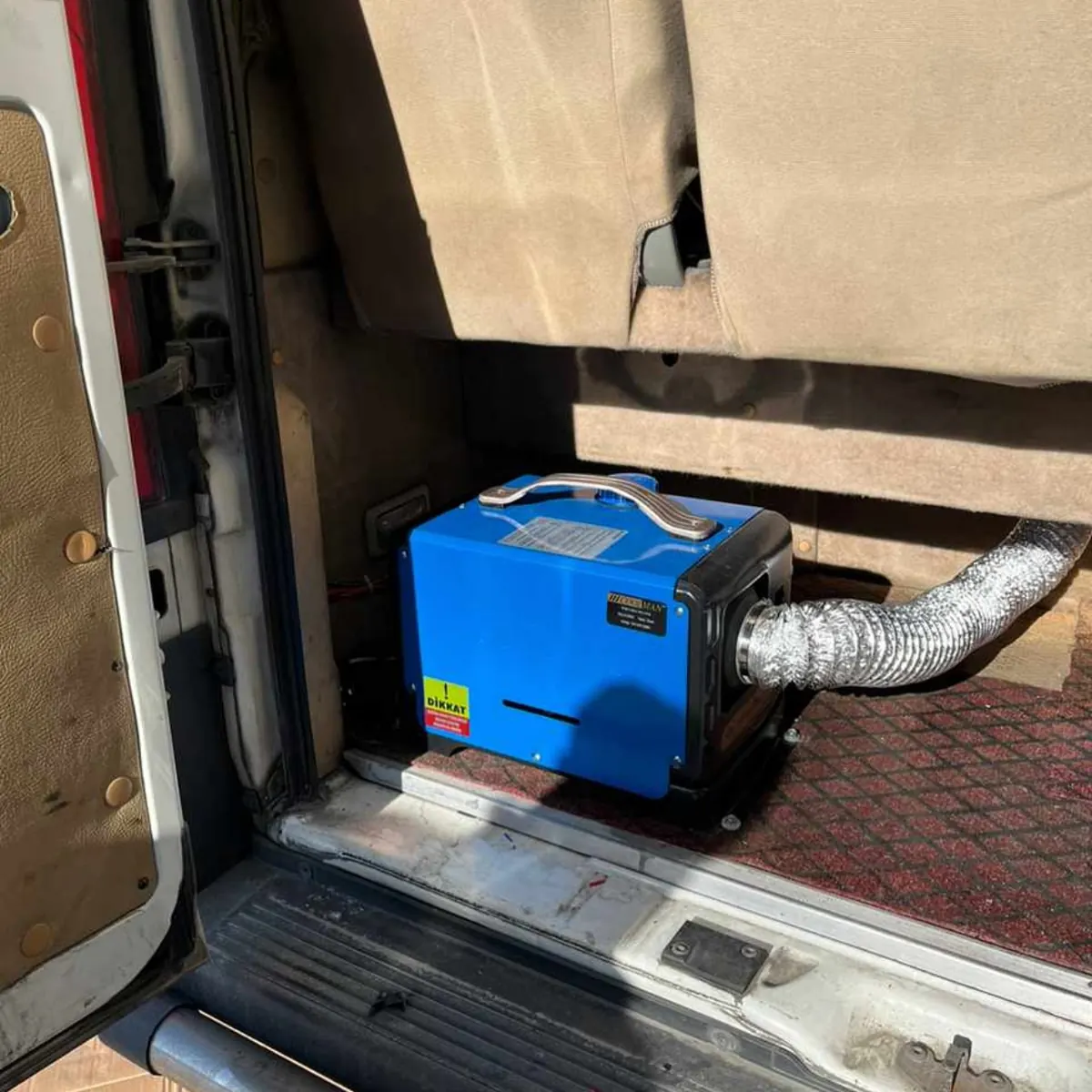Servis aracında taşınabilir dizel ısıtıcı 1