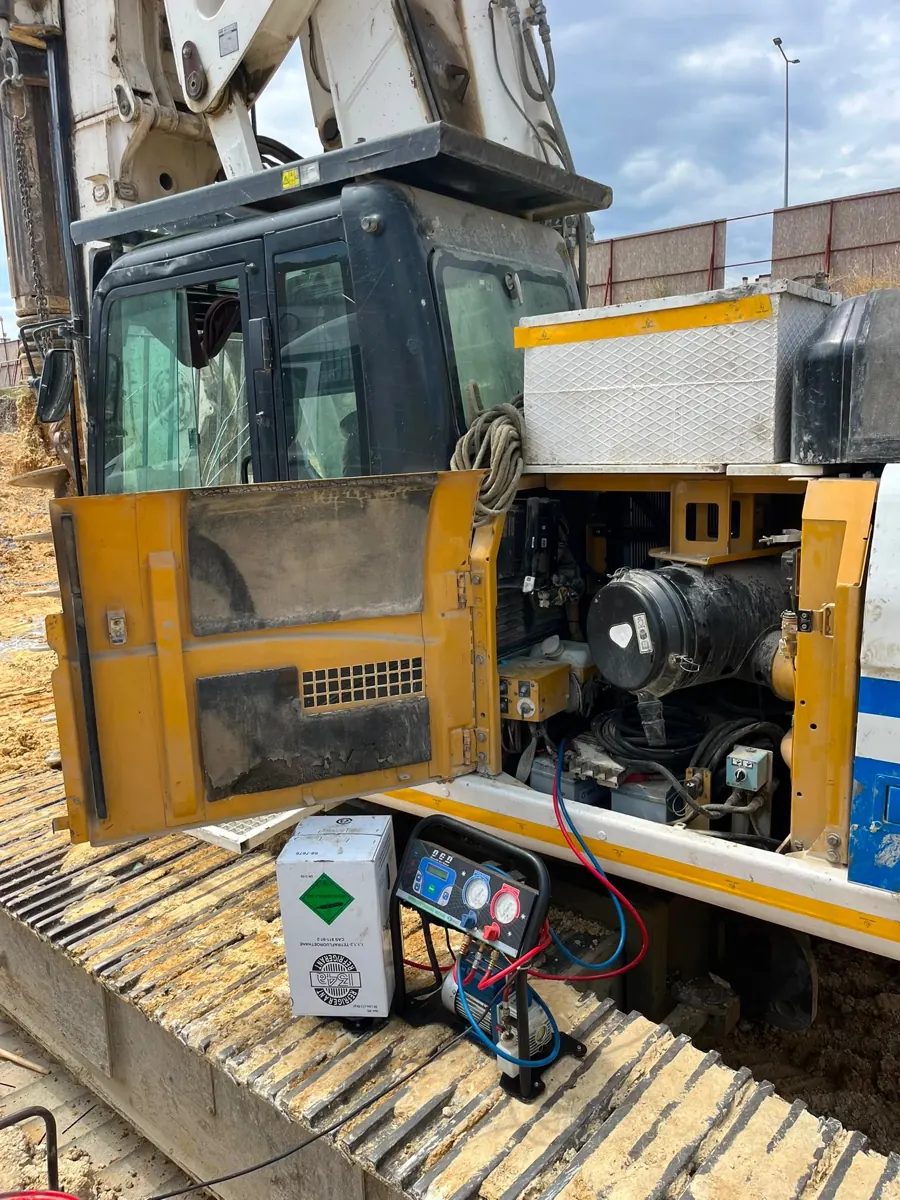 Soilmec SR 60 fore kazık makinesine elektrikli split klima montajı 2