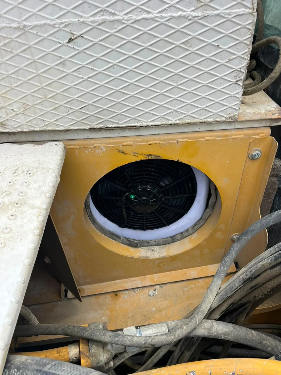 Soilmec SR 60 fore kazık makinesine elektrikli split klima montajı 4