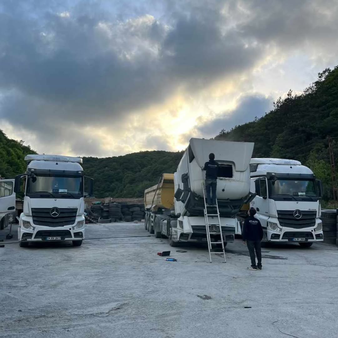 Mercedes Axor Klima Bakımı ve Elektrikli Park Kliması Montajı